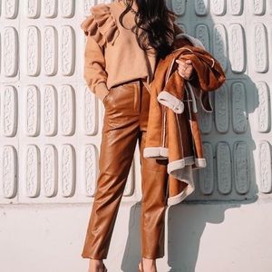 1.STATE Ruffle Sleeve Sweater